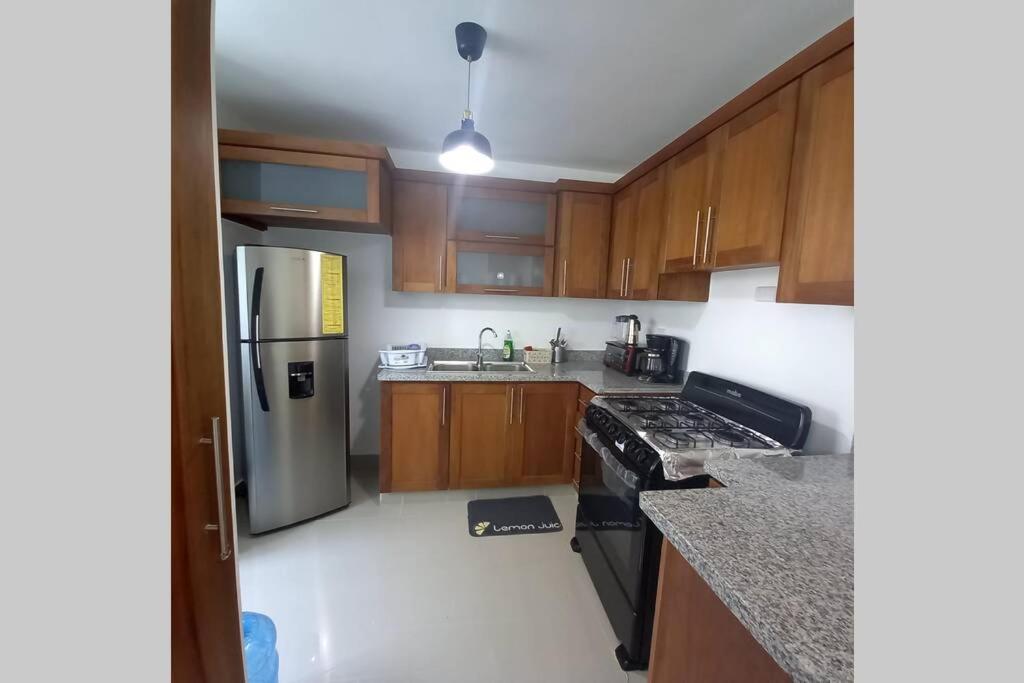 Confortable Apartamento De 3 Tres Habitaciones, Con Hermosa Vista De Area Verde, Ademas De Piscinas Y Juegos Infantiles En Area Recreativa Santiago De Los Caballeros Exterior foto